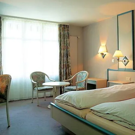 ホテル Strandhotel 3*