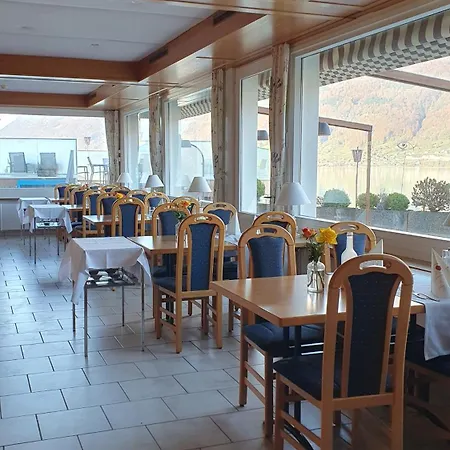 Ξενοδοχείο Strandhotel 3*